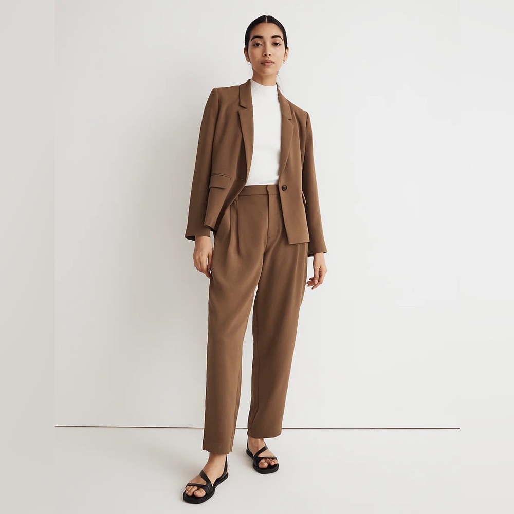 Pleated Tapered-Leg Pants in Easygoing Crepe